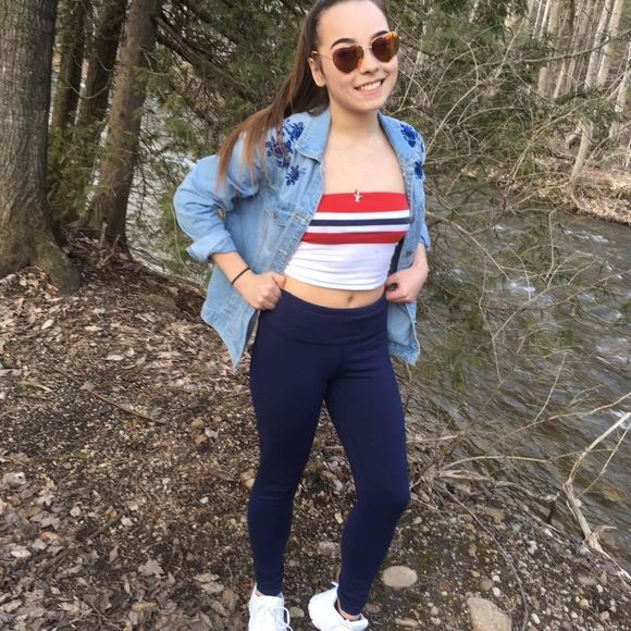 Meet your Posher, Ruth - Picture 1 of 1